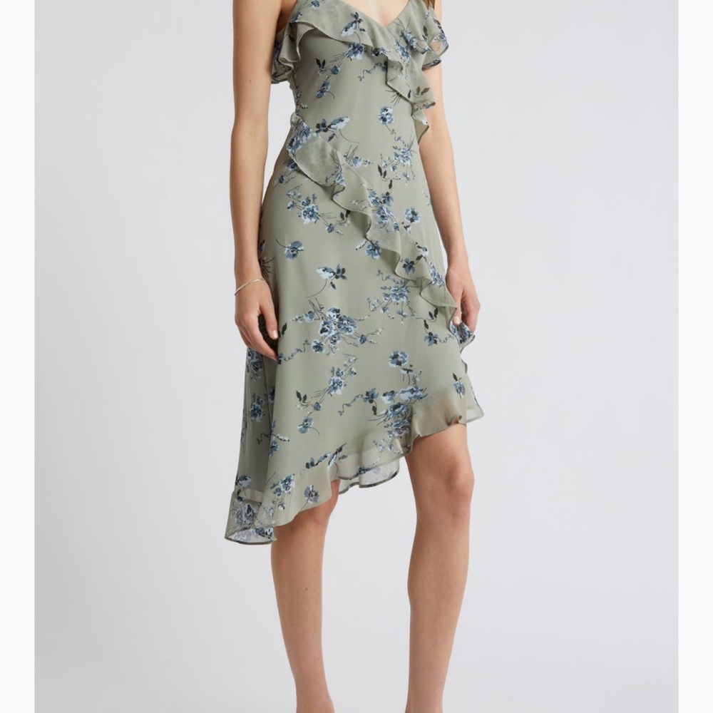 Elegant Green Asymmetrical Midi Sundress with Flutter Sleeves for Wedding Guest